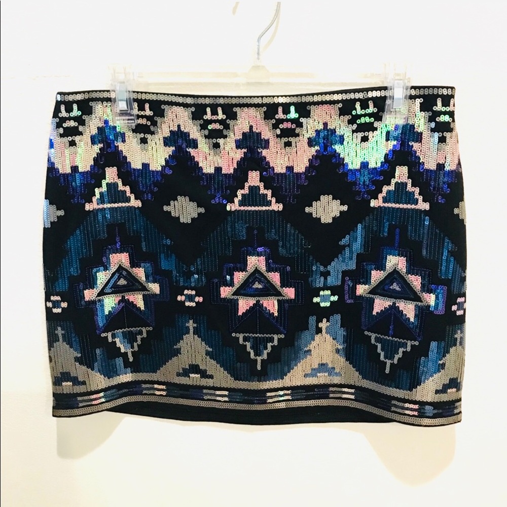 EXPRESS SEQUENCE SKIRT